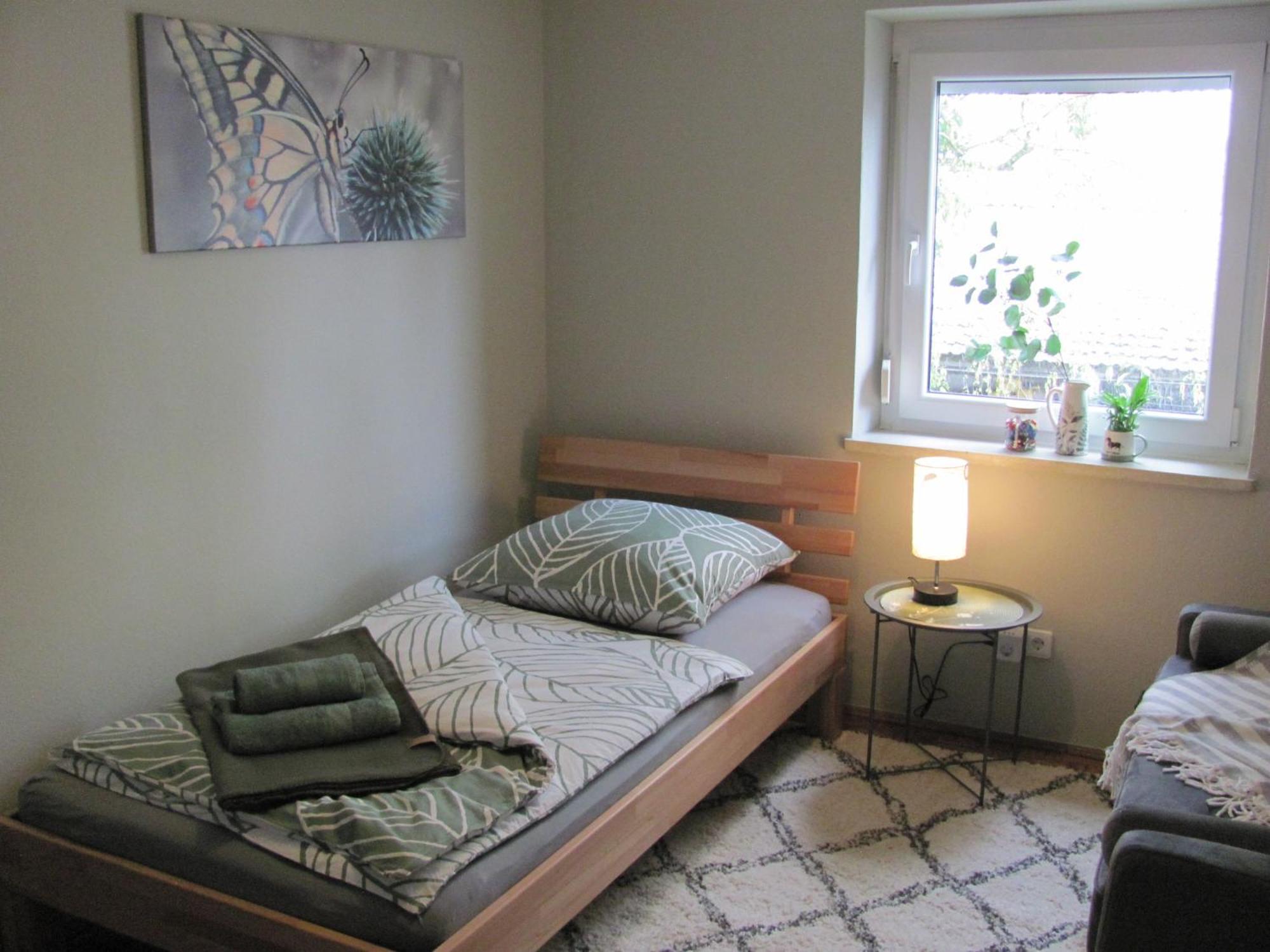 #3 Gemuetliches Ruhiges Zimmer Gartenblick, Gemeinschaftsbad W-Lan Airport Nah Gelegen Mit Late Night Check In Haus Nr 9,5 Trunkelsberg Kültér fotó